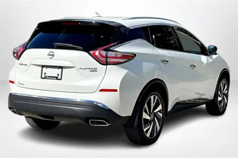 More photos of 2017 Nissan Murano Platinum at Lakeside Automotive Group, MI
