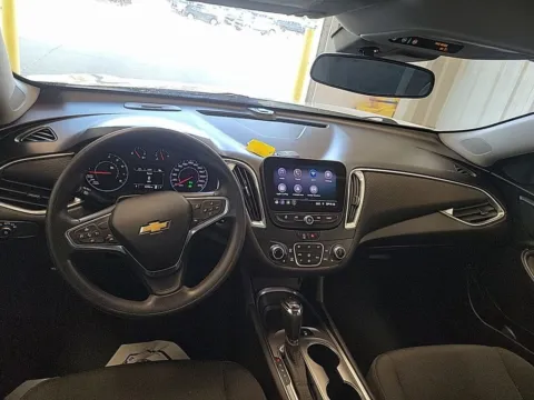 More photos of 2020 Chevrolet Malibu LT at Lakeside Automotive Group, MI