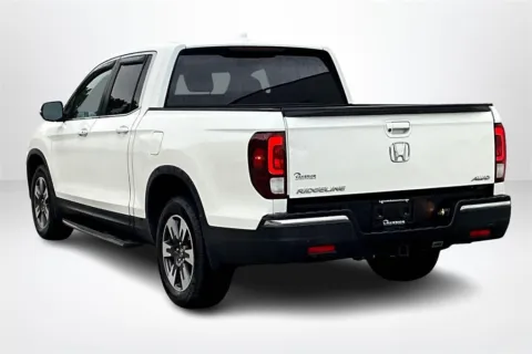 More photos of 2017 Honda Ridgeline RTL at Lakeside Automotive Group, MI