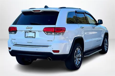 More photos of 2016 Jeep Grand Cherokee Limited at Lakeside Automotive Group, MI