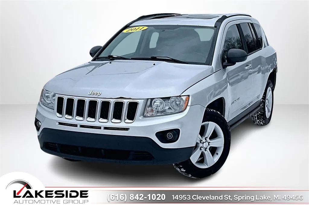 2011 Jeep Compass Base's photo