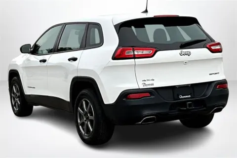 More photos of 2016 Jeep Cherokee Sport at Lakeside Automotive Group, MI