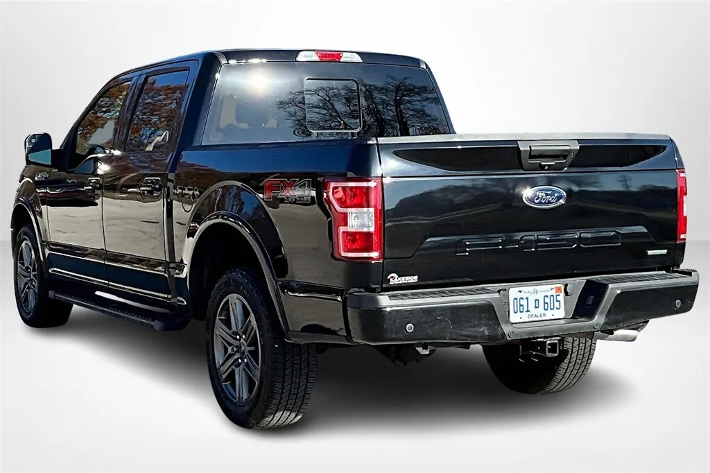 2020 Ford F-150 XLT photo 2