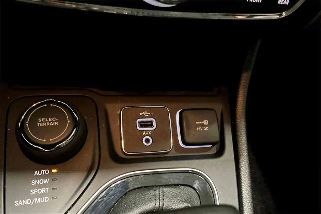 2022 Jeep Cherokee Limited photo 4