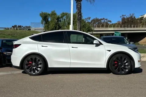 More photos of 2023 Tesla Model Y Performance at Mossy Ford, CA