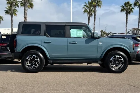 More photos of 2021 Ford Bronco Outer Banks at Mossy Ford, CA
