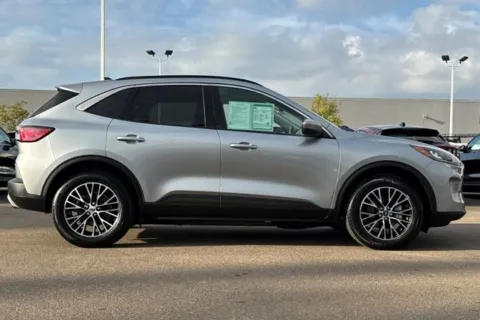 More photos of 2022 Ford Escape Plug-In Hybrid SEL at Mossy Ford, CA