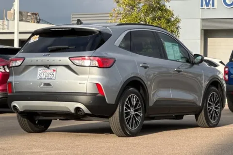 More photos of 2022 Ford Escape Plug-In Hybrid SEL at Mossy Ford, CA