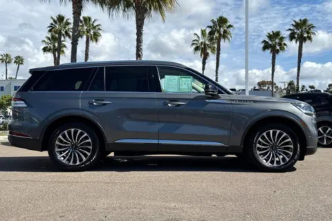 More photos of 2023 Lincoln Aviator Reserve at Mossy Ford, CA