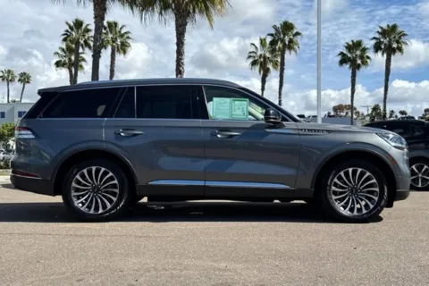 More photos of 2023 Lincoln Aviator Reserve at Mossy Ford, CA