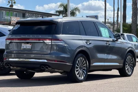 More photos of 2023 Lincoln Aviator Reserve at Mossy Ford, CA