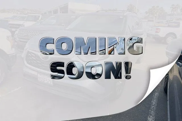 Gray 2022 Toyota Highlander XLE for sale in San Diego, CA