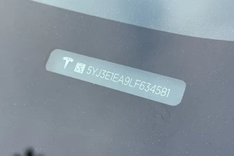 More photos of 2020 Tesla Model 3 Standard Range Plus at Mossy Ford, CA