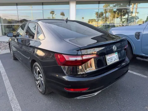 More photos of 2021 Volkswagen Jetta SEL Premium at Mossy Ford, CA