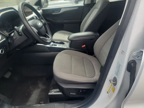 More photos of 2022 Ford Escape SE at Mossy Ford, CA