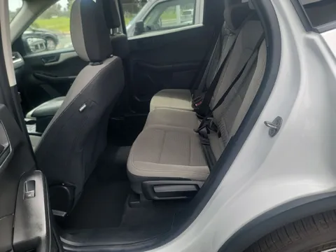 More photos of 2022 Ford Escape SE at Mossy Ford, CA