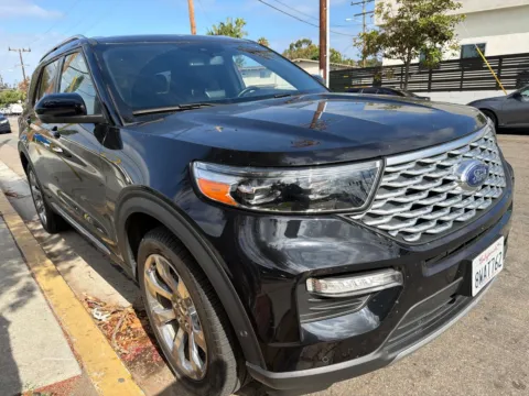 More photos of 2020 Ford Explorer Platinum at Mossy Ford, CA