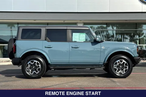 More photos of 2022 Ford Bronco Outer Banks at Mossy Ford, CA