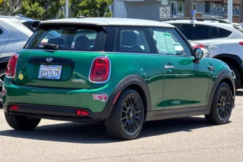 More photos of 2022 MINI Cooper SE Electric Cooper SE at Mossy Ford, CA