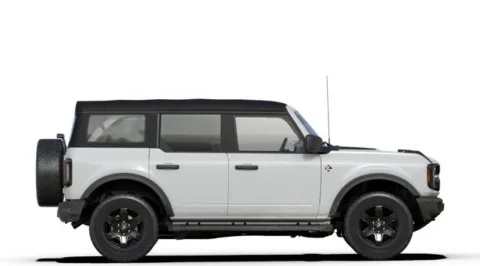 More photos of 2025 Ford Bronco Outer Banks at Mossy Ford, CA