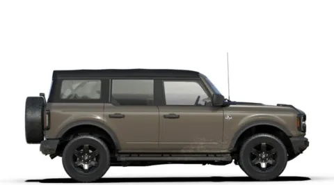 More photos of 2025 Ford Bronco Outer Banks at Mossy Ford, CA