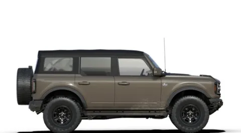 More photos of 2025 Ford Bronco Outer Banks at Mossy Ford, CA