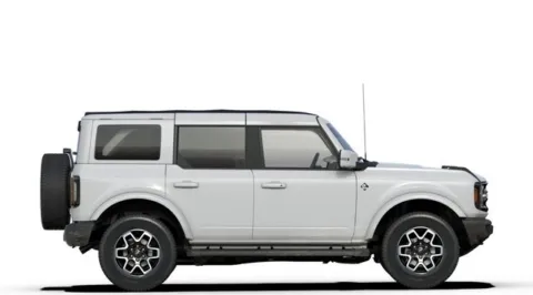More photos of 2025 Ford Bronco Outer Banks at Mossy Ford, CA
