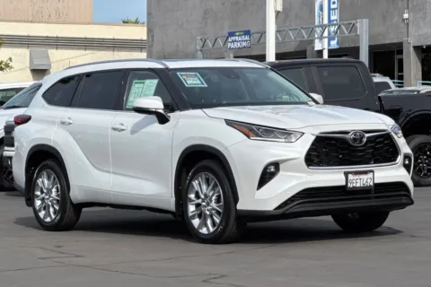 Photos of 2023 Toyota Highlander Limited for sale in San Diego, CA at Mossy Toyota
