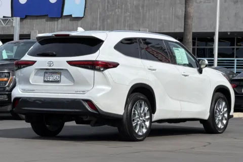 More photos of 2023 Toyota Highlander Limited at Mossy Toyota, CA