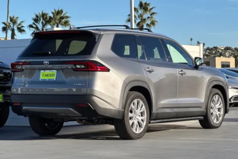 More photos of 2025 Toyota Grand Highlander Hybrid Limited at Mossy Toyota, CA
