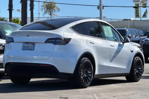 More photos of 2023 Tesla Model Y Long Range at Mossy Toyota, CA