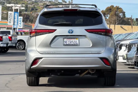 More photos of 2023 Toyota Highlander Hybrid Limited at Mossy Toyota, CA