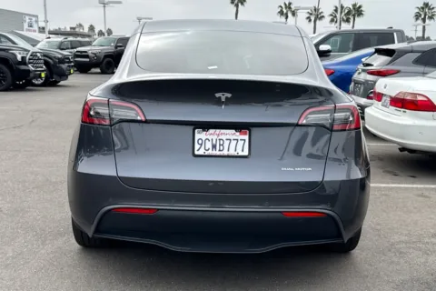 More photos of 2022 Tesla Model Y Long Range at Mossy Toyota, CA