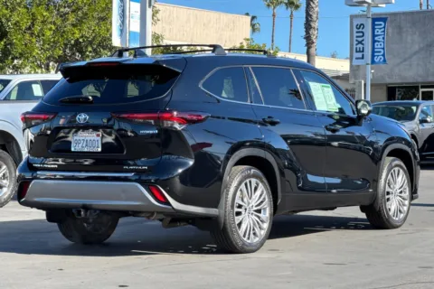 More photos of 2024 Toyota Highlander Hybrid Platinum at Mossy Toyota, CA