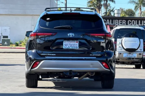More photos of 2024 Toyota Highlander Hybrid Platinum at Mossy Toyota, CA