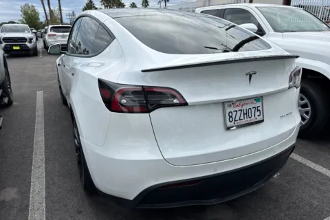 More photos of 2022 Tesla Model Y Performance at Mossy Toyota, CA