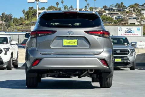 More photos of 2026 Toyota Highlander Hybrid Platinum at Mossy Toyota, CA