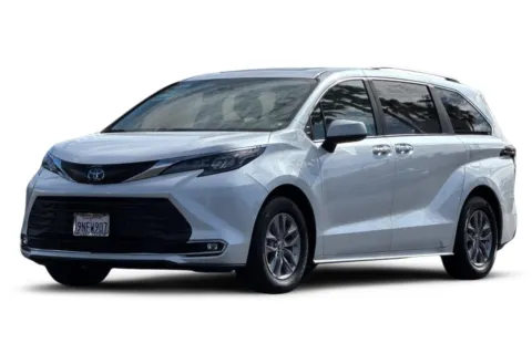 White 2024 Toyota Sienna XLE for sale in San Diego, CA