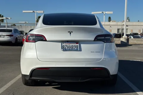 More photos of 2022 Tesla Model Y Long Range at Mossy Toyota, CA