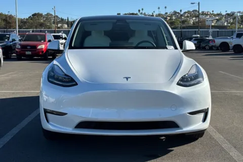 More photos of 2022 Tesla Model Y Long Range at Mossy Toyota, CA