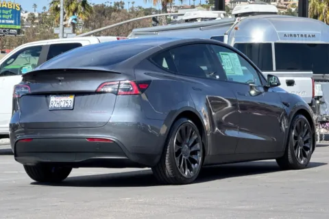 More photos of 2022 Tesla Model Y Performance at Mossy Toyota, CA