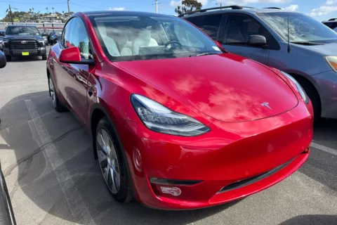 More photos of 2022 Tesla Model Y Long Range at Mossy Toyota, CA
