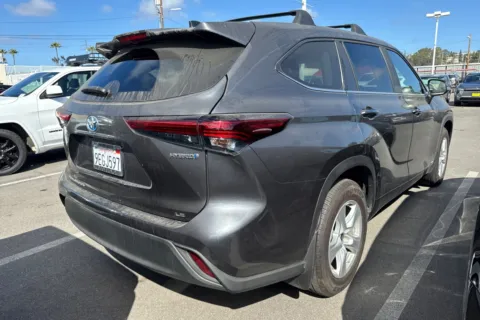 Another view of 2023 Toyota Highlander Hybrid LE for sale in San Diego, CA at Mossy Toyota