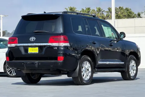 More photos of 2018 Toyota Land Cruiser at Mossy Toyota, CA