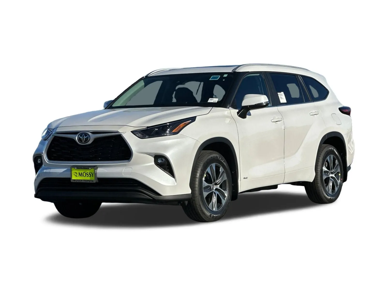 White 2026 Toyota Highlander Hybrid XLE for sale in San Diego, CA