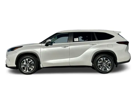 Photos of 2026 Toyota Highlander Hybrid XLE for sale in San Diego, CA at Mossy Toyota