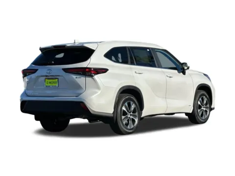 More photos of 2026 Toyota Highlander Hybrid XLE at Mossy Toyota, CA