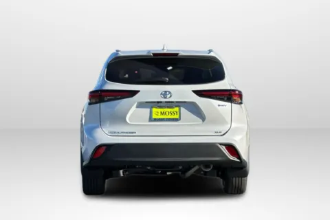 More photos of 2026 Toyota Highlander Hybrid XLE at Mossy Toyota, CA
