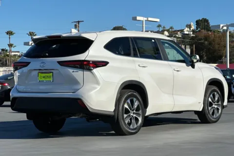 More photos of 2026 Toyota Highlander Hybrid XLE at Mossy Toyota, CA