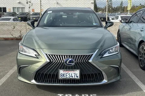 More photos of 2019 Lexus ES 300h at Mossy Toyota, CA
